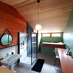 Prázdninový dům La Maison Des Forges, Ancienne Grange Charentaise Transformee En Habitation Atypique En Lisiere De Foret Pour 10 Personnes Maximum