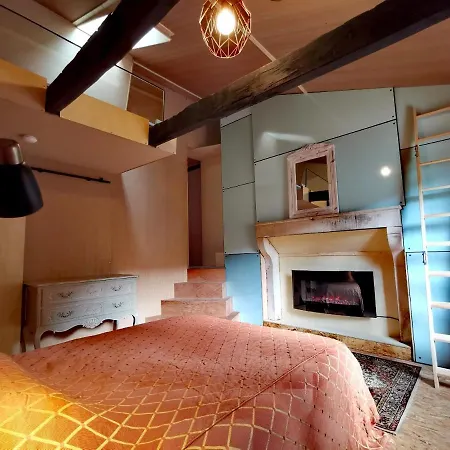 La Maison Des Forges: Rustic Chic Forest Retreat Holiday home *