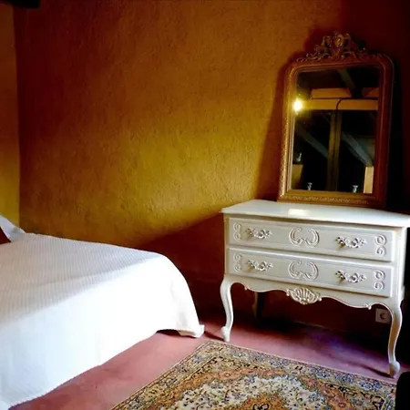 Holiday home La Maison Des Forges: Rustic Chic Forest Retreat Cellefrouin