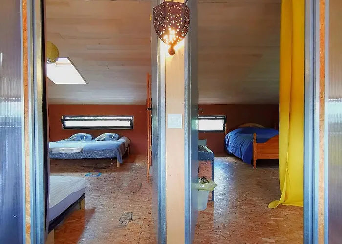 Hébergement de vacances La Maison Des Forges, Ancienne Grange Charentaise Transformée En Habitation Atypique En Lisière De Forêt Pour 10 Personnes Maximum